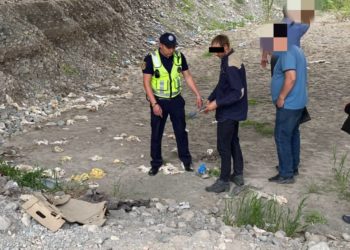 Аламүдүн суусундагы көпүрөнүн алдында аял өлтүрүлгөн. Кылмышка шектүү кармалды