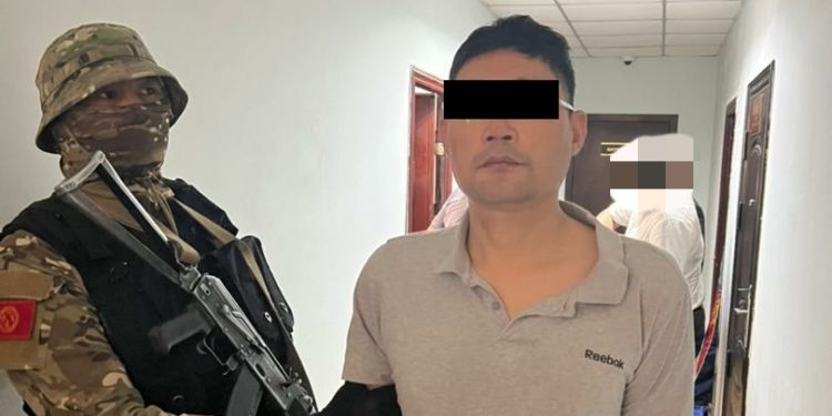 Бишкекте өз өлкөсүндө алдоо жана каржы пирамидасын түзүүгө шектелген Кытай жараны кармалды