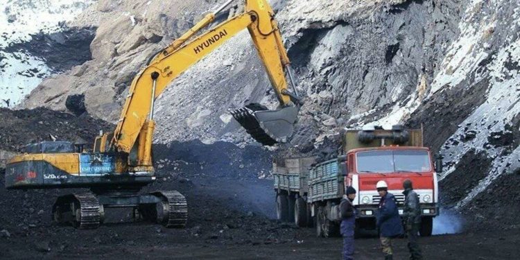 Садыр Жапаров: «Алдыдагы кыш мезгилине карата көмүр казууну 1 миллион 500 миң тоннага жеткиребиз деп пландап жатабыз»