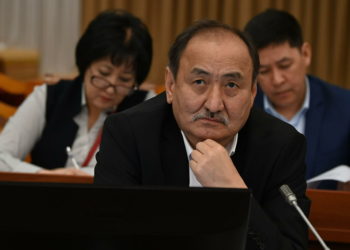 Бейшеналиев Бишкекке келди. Аны «кетсин» дегендер эмне болот?