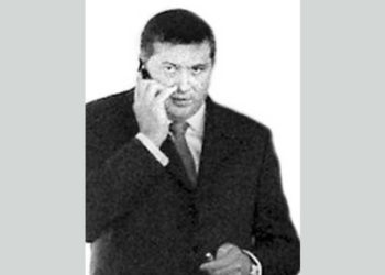 Депутат: «Ширшов рублду доллар менен еврого алмаштырып, чет өлкөгө чыгарып жатат»