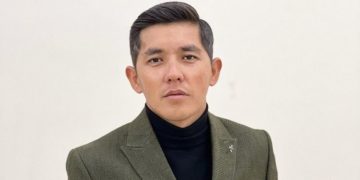 +1 ырчы. Актёр, вайнер Эмил Токтошев ырчылыктан өзүн сынамакчы