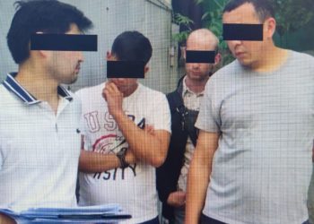 Бишкекте «камакка алынасың» деп коркутуп, 150 миң сом талап кылууга шектелген жалган милиция кызматкери кармалды