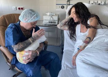 Орусиялык рэпер Гуф экинчи ирет ата болду