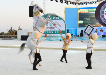 Түркмөнстанда Гурбангулы Бердымухамедовдун аргымагына эстелик орнотулат