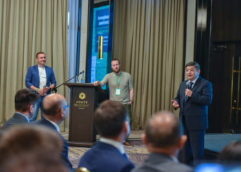 Акылбек Жапаров Ысык-Көлдө IT айылын ачууну сунуштады