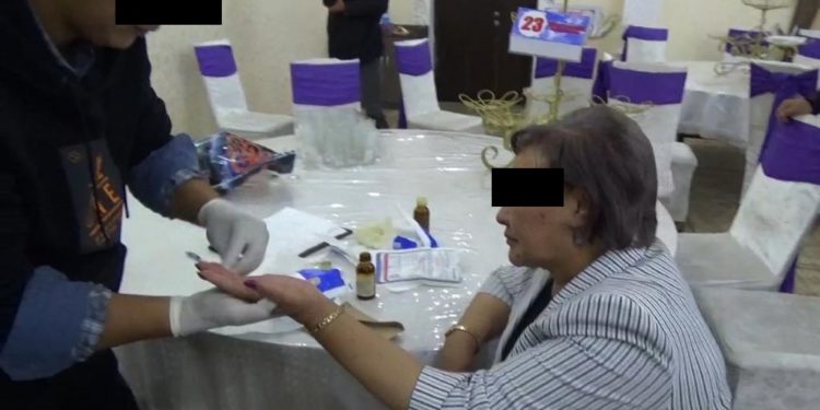 Караколдогу үй-бүлөлүк медицина борборунун директору пара алып жаткан жеринен кармалды