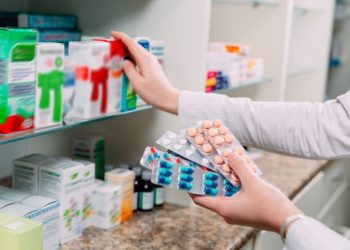 Өлкөдө 84 дарыкана лицензиясы жок иш алып барганы аныкталды