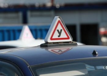 Кыргызстанда 18 автомектеп текшерүүдөн кийин жабылды