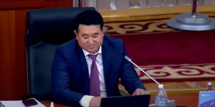 Вице-спикер: «Биз Министрлер кабинетин отставкага кетире албайбыз»