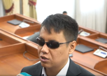 Дастан Бекешев: «Санариптик өнүктүрүү министрин кызматтан кетириш керек»