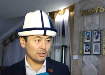 Нуржигит Кадырбеков: «Май майрамдарында үй-бүлөмө көңүл бөлөйүн дегем, бирок шайлоочуларым менен болом»