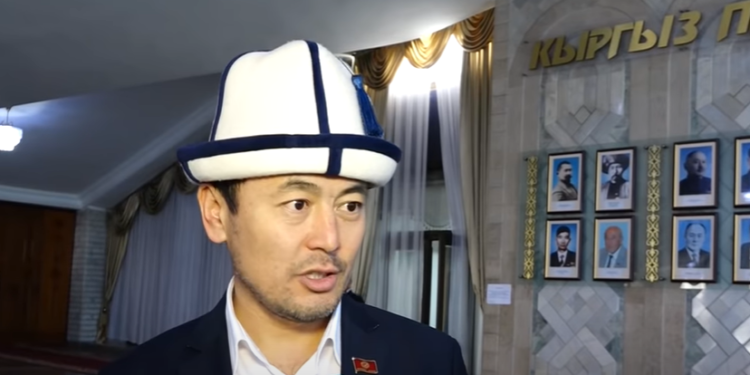 Депутат: «Казынаны эптеп толтуруу үчүн сойкуканаларды, баңгизатты да мыйзамдаштыралыбы?»