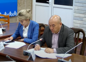 Депутат: «Коомдук тартипти бузган окуучулар аз камсыз болгон үй-бүлөнүн балдары эмес»