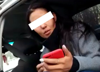 Бишкекте мас абалындагы аял унаасы менен дагы бир унааны сүзгөн. 2 адам ооруканага жеткирилди