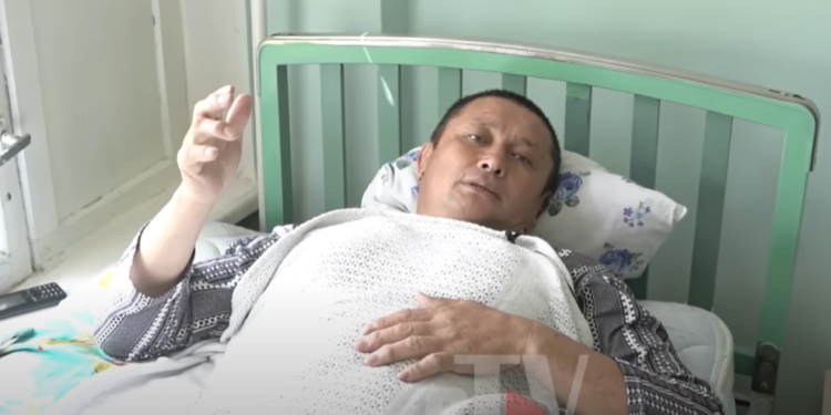 Көк бөрүнүн айынан сабалып, SUPERTV’га акыйкат издеп кайрылган жаран. Шектүү 2 айга камакка алынды