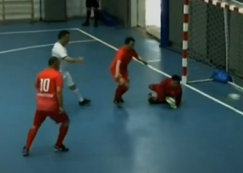 «Мурас» мелдеши: Президенттик администрация «Жогорку Кеңеш» командасын жеңди. Садыр Жапаров 2 гол киргизди