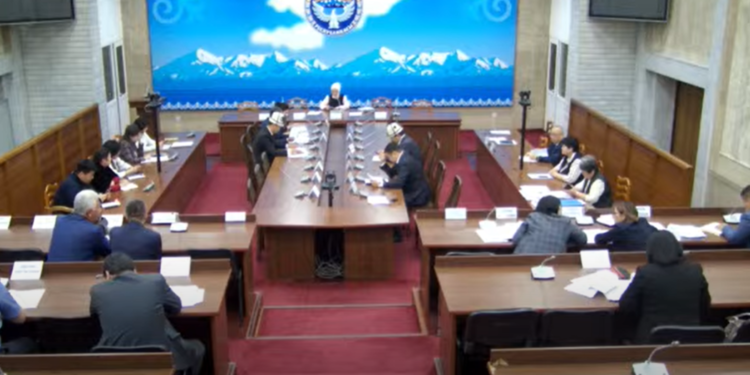 Жогорку Кеңештин Социалдык саясат боюнча комитетинин жыйыны кайрадан үзгүлтүккө учурады