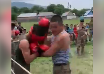 «Сынак болчу». Коргоо министрлиги аскер кызматкеринин сабалган видеосу боюнча комментарий берди