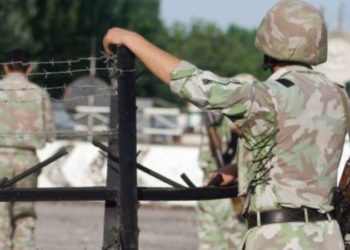 Өзбек чек арачыларынын огунан каза тапкан үч Кыргыз жараны бир үй-бүлөнүн мүчөлөрү болгон