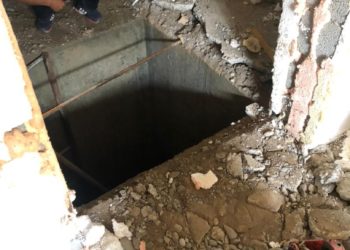 «Жердин ээси психиатриялык ооруканада». Кыргыз-өзбек чек арасында жашыруун тоннель табылды (видео)