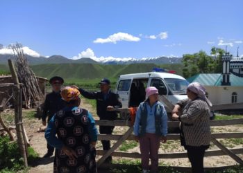 Чаткалда милиция тургундардын арыз-муңдарын угушту