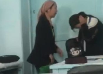 Сузакта окуучу кызга кол көтөргөн мугалим иштен алынды