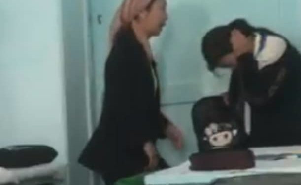 Сузакта окуучу кызга кол көтөргөн мугалим иштен алынды