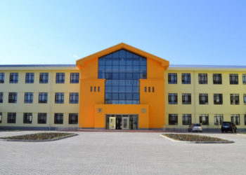 Аквапаркта көз жумган 3-класстын окуучусу. №95 мектептин директору иштен алынат