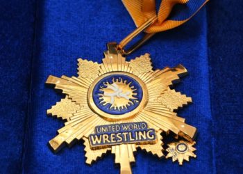 Садыр Жапаров Бириккен күрөш дүйнөсүнүн жогорку сыйлыгы менен сыйланды