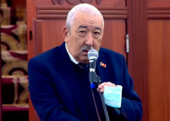 Депутат: «Бир айда ун 400 сомго кымбаттады. Бул кризис эмеспи?»