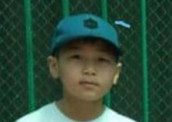 Бишкекте 12 жаштагы Калыс мектептен чыккан бойдон дайынсыз болуп жатат