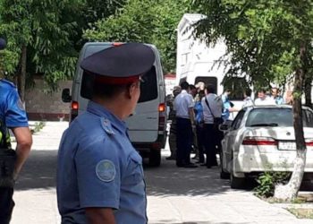 Алымкадыр Бейшеналиев Октябрь райондук сотуна жеткирилди