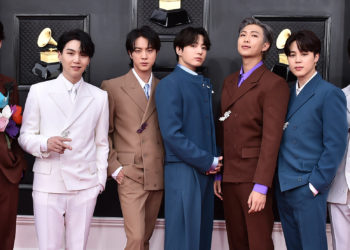 Белгилүү «BTS» тобу тыныгуу алды. Эми ар бири жеке ырчы катары күйөрмандарын сүйүнтөт