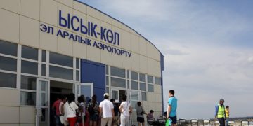 «Элдик кабарчы»: «Тамчыдан Москвага учарда ПЦР-тест талап кылышты, аргасыз сатып алдык»