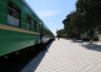 Депутат: «Бишкек-Казань поездин ишке киргизишти, эмне үчүн Бишкек-Москва эмес?»