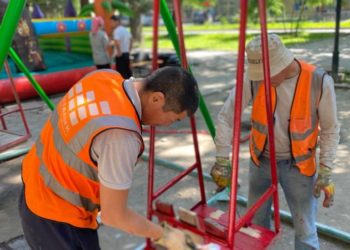 Бишкектин Жаш Гвардия бульварындагы отургучтар сырдалды