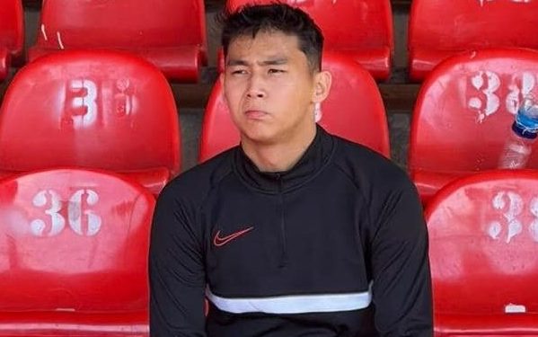 Ташиевдин уулу, “Барселона» клубунун жаштар командасынын оюнчусу Эмир Хан Кыдыршаев Кыргызстанга келди (сүрөт)