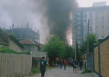 Бишкекте бала бакчадан чыккан өрт өчүрүлдү