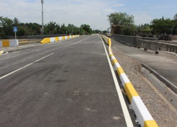 Бишкектин Сухэ-Батор көчөсү жана Аламүдүн дарыясындагы көпүрө унаа кыймылы үчүн ачылды