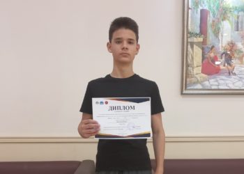 Кыргызстандык окуучу Казакстанда өткөн республикалык олимпиадада 1-орунду багынтты