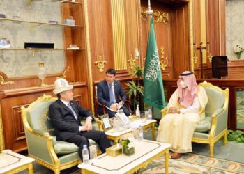 Министр Кулубаев Сауд Арабияга электрондук туристтик виза алууну жеңилдетүүнү макулдашышты