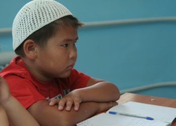 «Окуучулар сабырдуулукка үйрөнүшөт». Диндердин өнүгүү тарыхы предмети боюнча стандарт бекиди