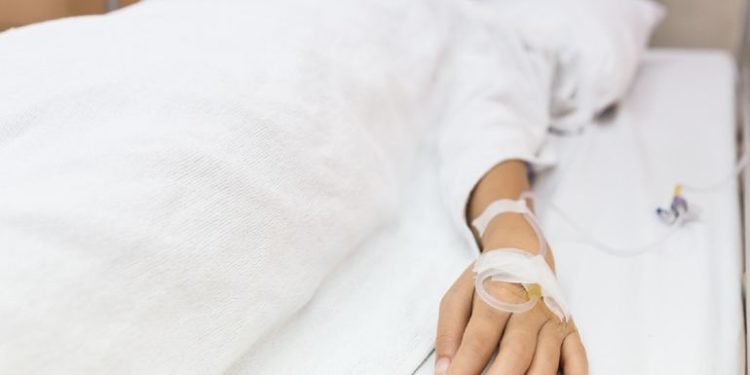 Улуттук госпиталда аял көз жумду. Ал менчик клиникадан липосакция операциясын жасаткан