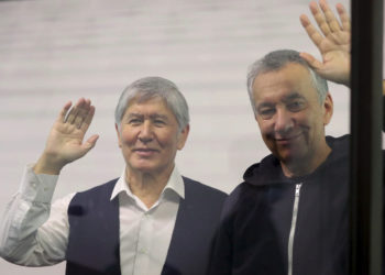 Атамбаев менен Ниязов үй камагына бошотулду. Бирок мурдагы президент абакта калат