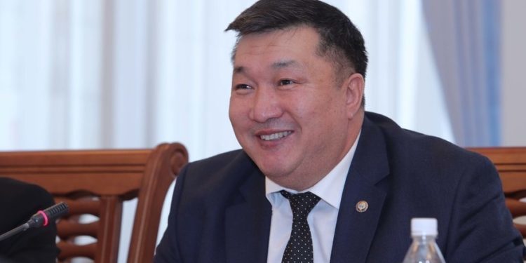 Казынага 7 миллион сом которгон мурдагы аткаминер Курманбек Дыйканбаев күнөөсүз деп табылды