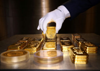 Алтынды өндүрүүдө мамлекеттин үлүшү кеминде 30 пайызды түзүүгө тийиш. Президент мыйзамга кол койду