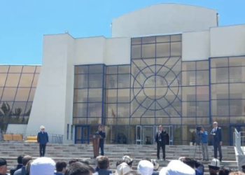 Садыр Жапаров «Алтын балалык» үчүн Алымкадыр Бейшеналиевге ыраазычылык билдирди