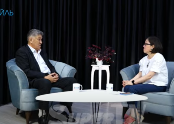 Президенттин кеңешчиси Алымкадыр Бейшеналиев боюнча түзүлгөн комиссияга кимдер киргенин билберин айтты