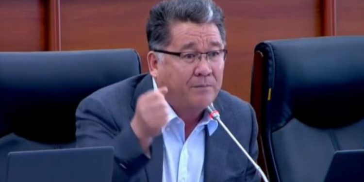 Депутат Таштанбеков: «Чүй кең көчөсүн бойлой 20 кабаттуу үйлөрдү курууга болот. Садыр Жапаровдун аты тарыхта калат»
